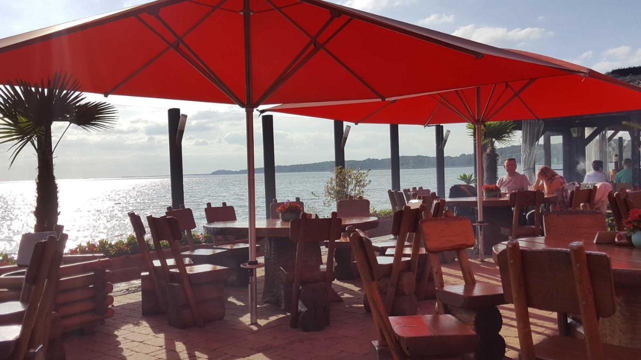 Appartement "Mondstein" Mit Penthouseflair - Oase Am Haff Garz  المظهر الخارجي الصورة